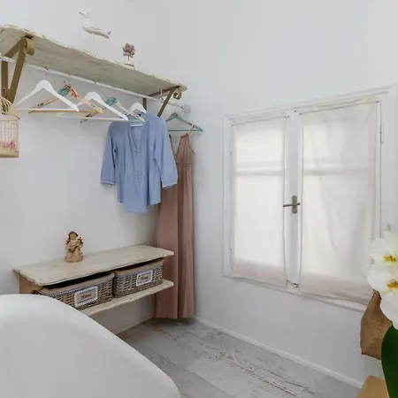 Heavenly Milos Strand van Agia Kiriaki